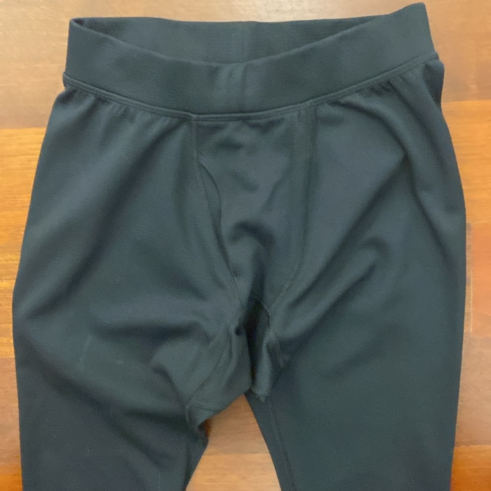 Under Armor men’s size small fleece lined cold gear in excellent condition - Picture 2 of 3